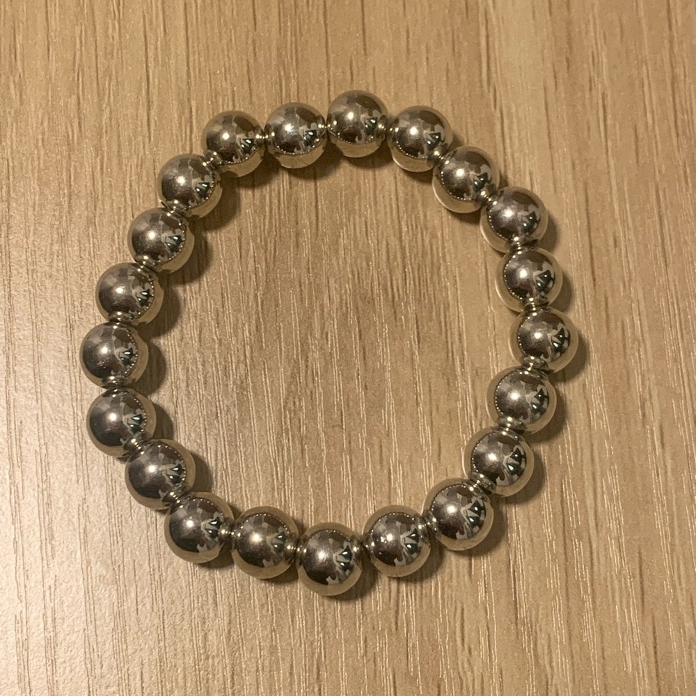 NWOT SILVER BEADED BRACELET